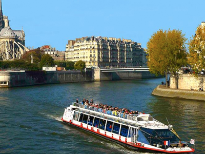 brasileiros-em-paris-passeio-de-barco